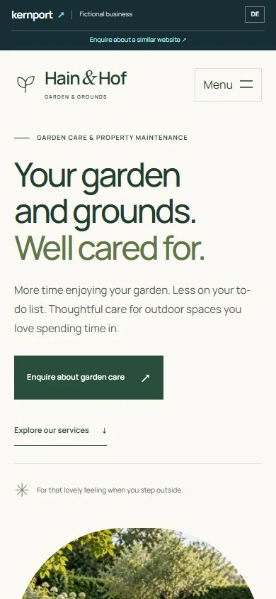 English Hain & Hof mobile opening with a large headline, vertically arranged actions and garden imagery below